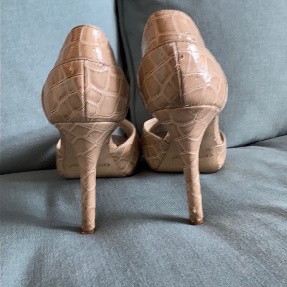 White House black market heels - Picture 3 of 4